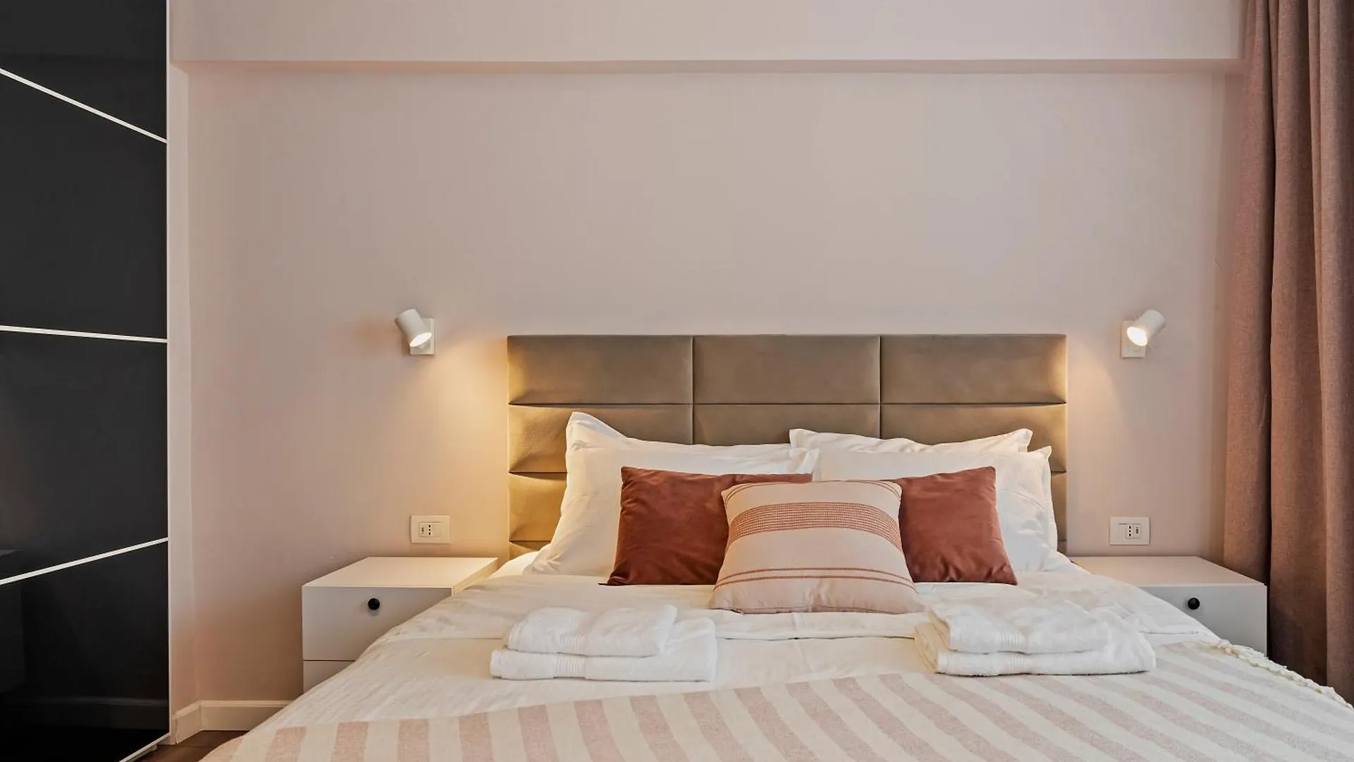 Parliament Retreat - Urban Hideaway Apartment Bucharest