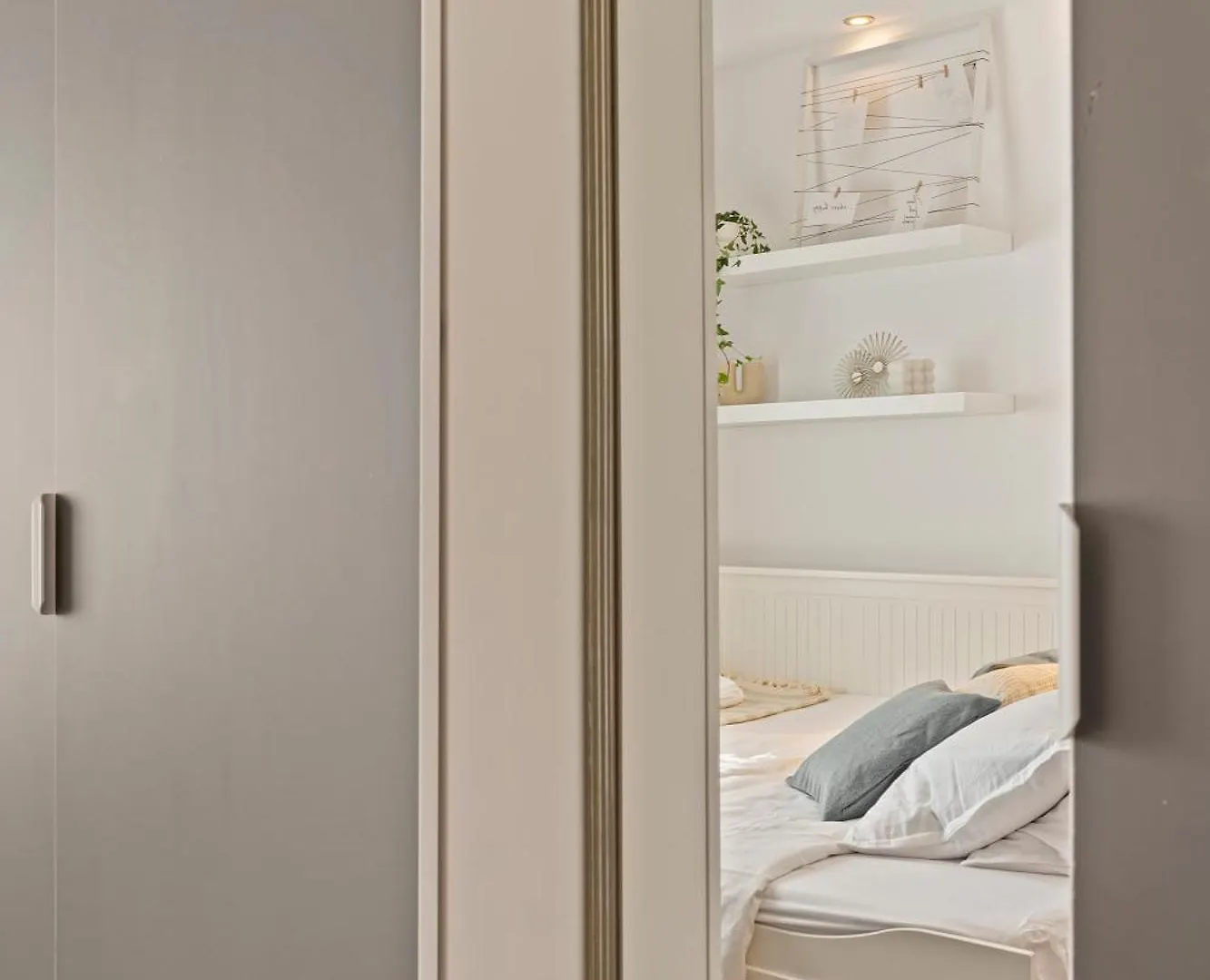 Parliament Retreat - Urban Hideaway Apartment Bucharest