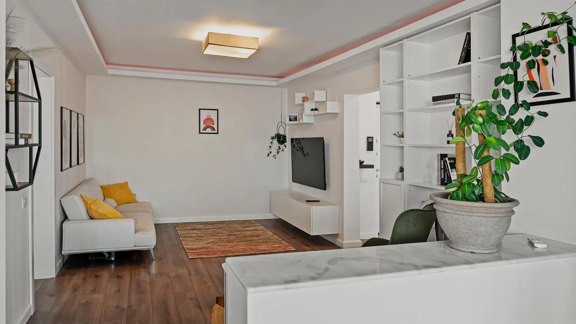 Parliament Retreat - Urban Hideaway Apartment Bucharest