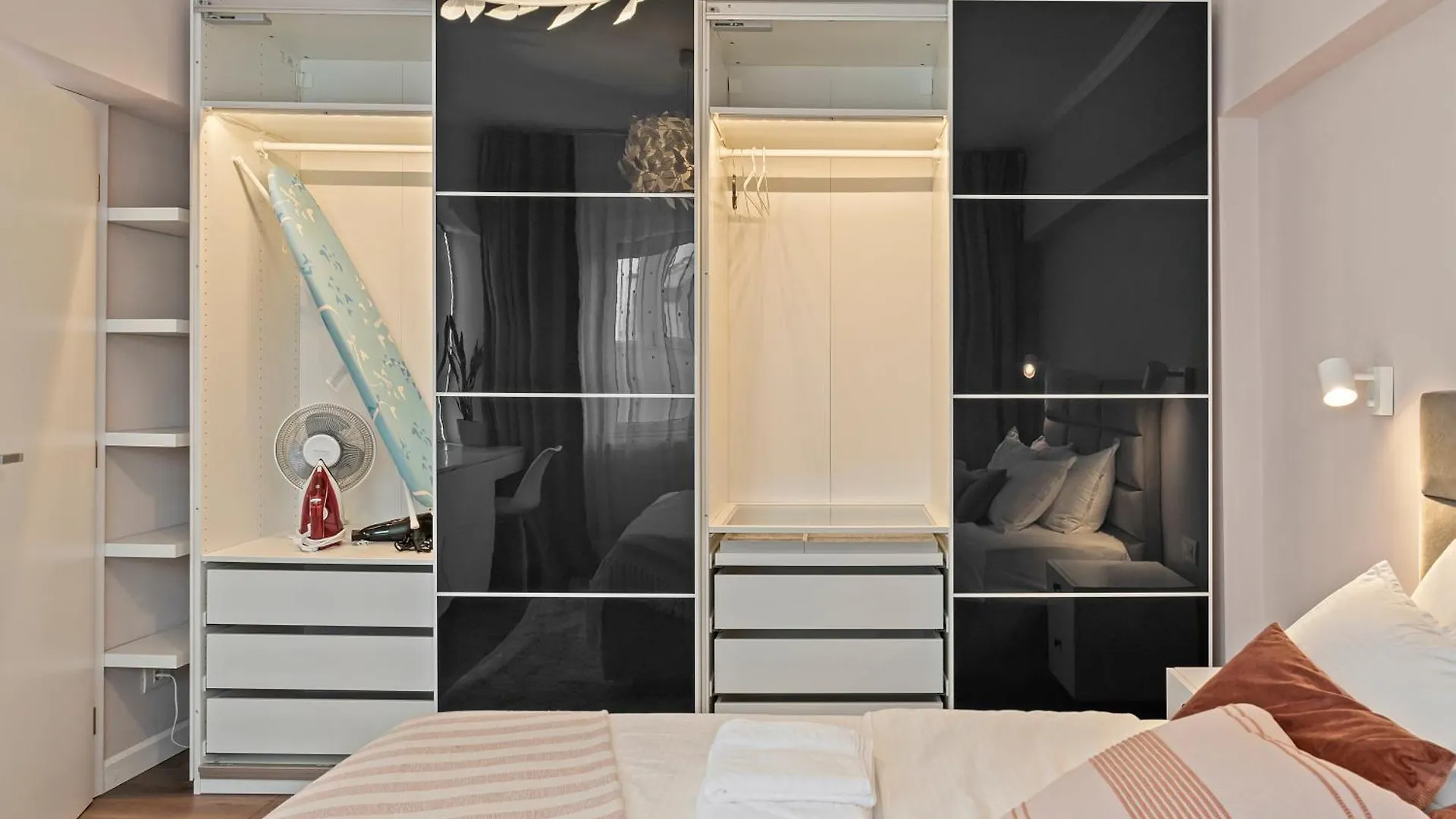 Parliament Retreat - Urban Hideaway Apartment Bucharest
