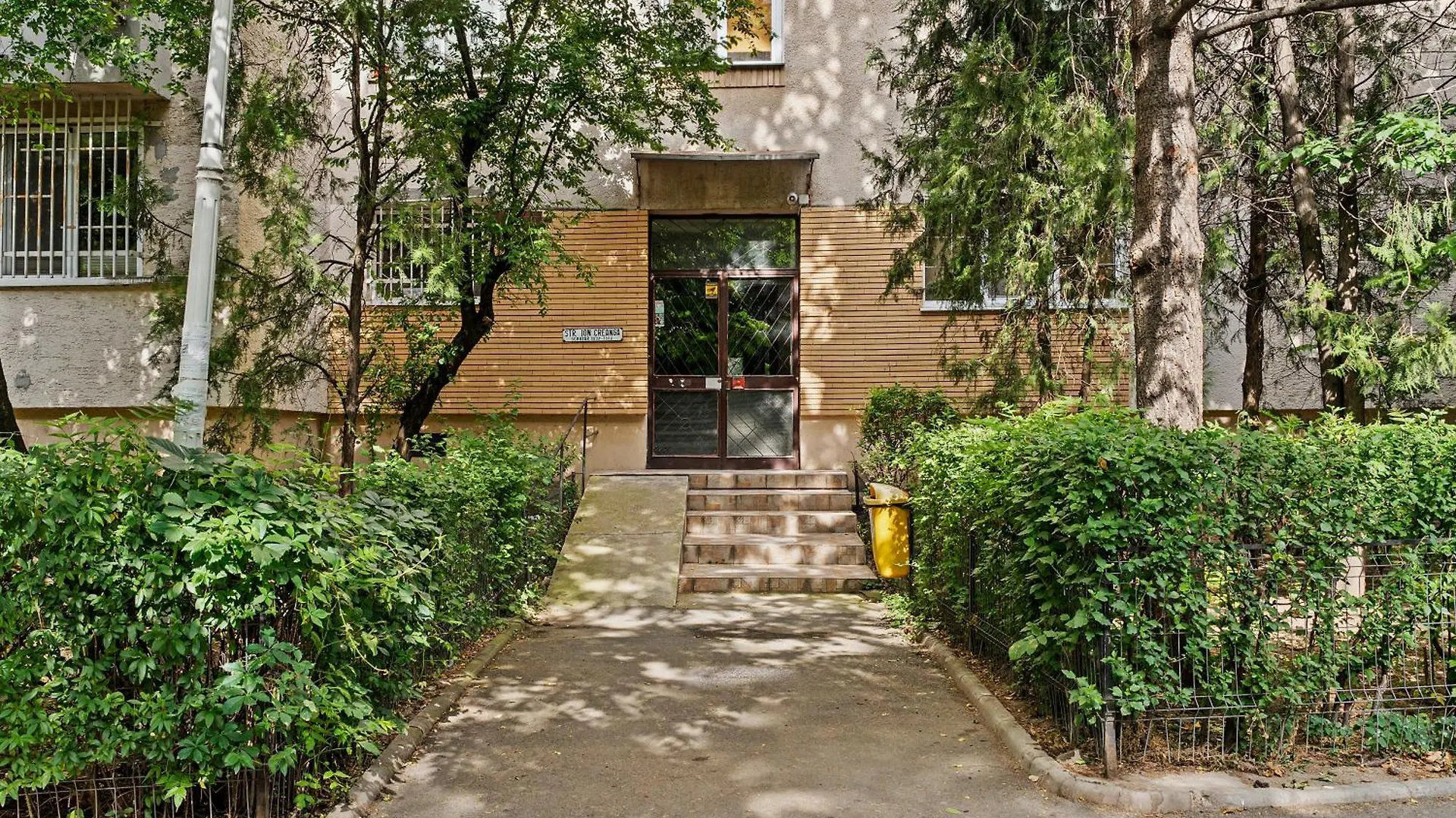 Parliament Retreat - Urban Hideaway Apartment Bucharest Romania